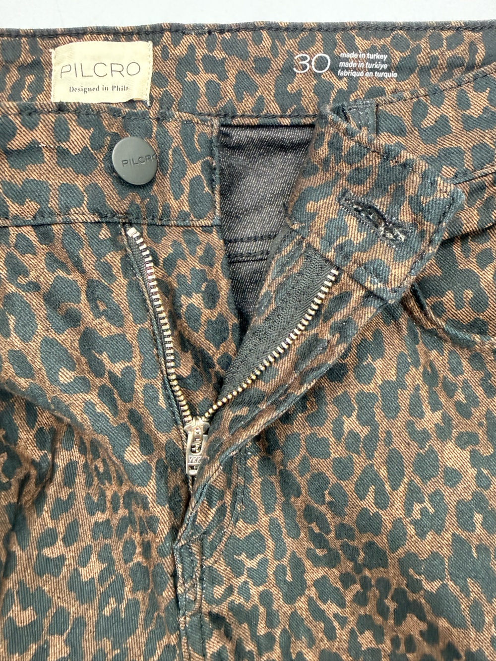 Pilcro Size 30 Leopard Print Straight Leg Jeans Brown Black Stretch Denim Edgy - Picture 9 of 10